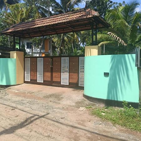 Dilkush Munroe Homestay 科兰 外观 照片