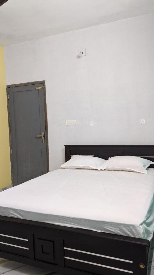 Dilkush Munroe Homestay 科兰 外观 照片