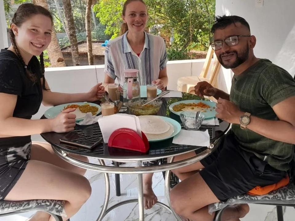 Dilkush Munroe Homestay 科兰 外观 照片