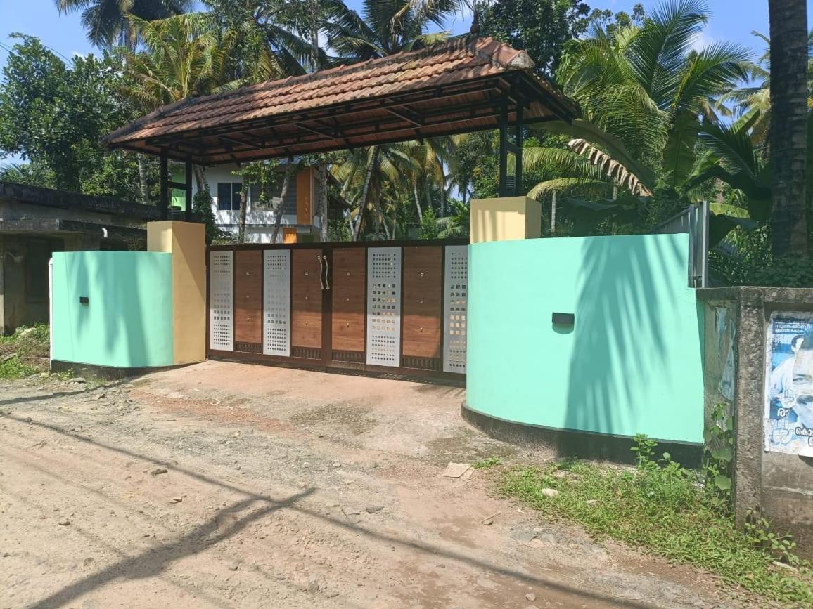 Dilkush Munroe Homestay 科兰 外观 照片